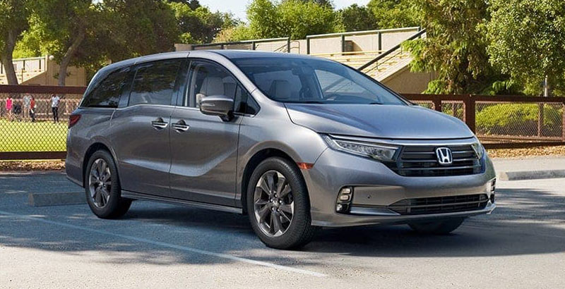 Brad Deery Honda - Discuss your options for the 2022 Honda Odyssey near Fairfield IA